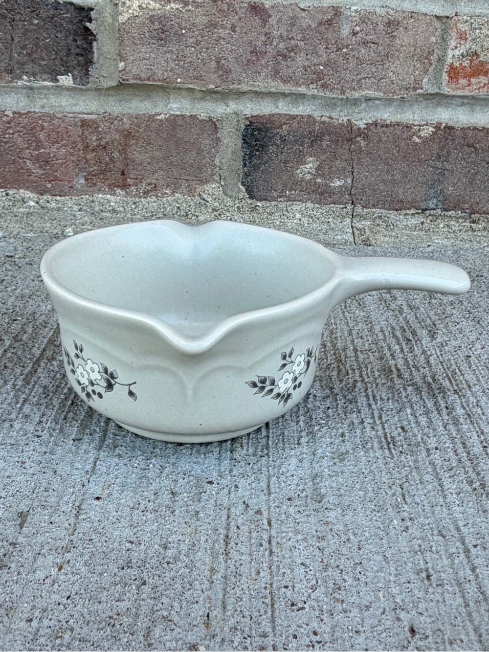 Pfaltzgraff Heirloom Stoneware Butter warmer or potpourri pot